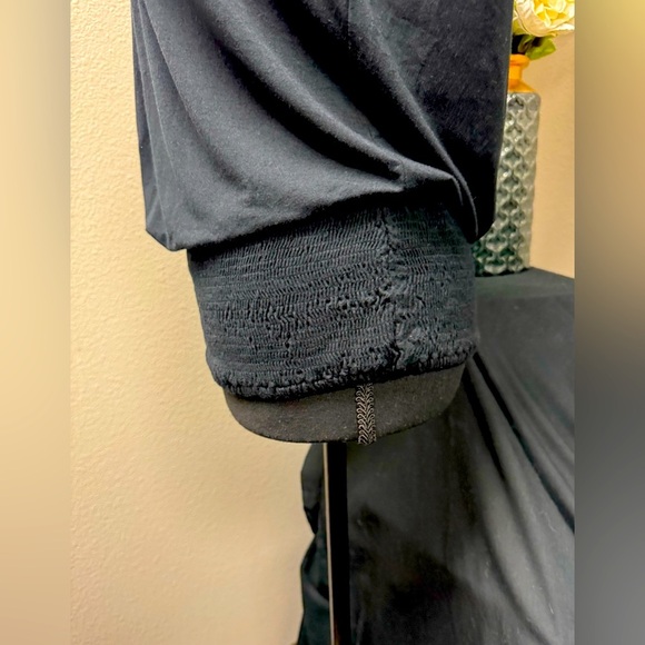 Spiegel Chic Ruched Sleeveless Size Medium Top - Picture 5 of 8